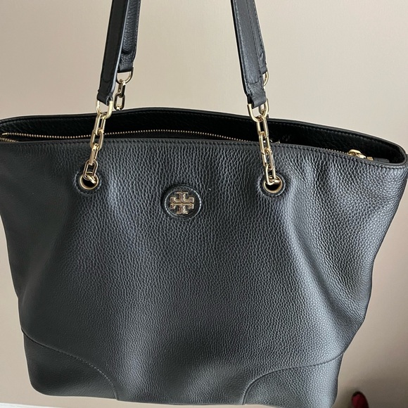 Tory Burch Carter Tote Chain Handle Black